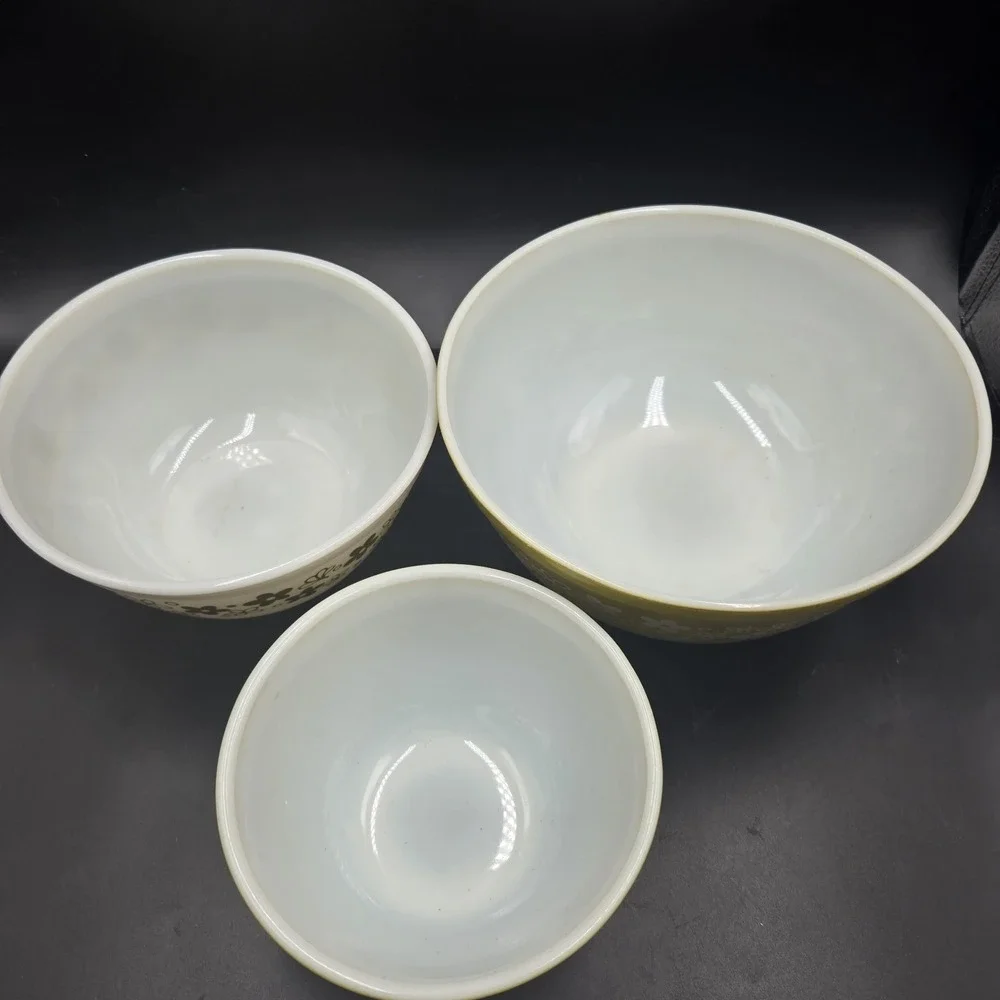 Vintage Pyrex Crazy Daisy Spring Blossom 3pc Mixing Bowl Set 401, 402, 403 EUC